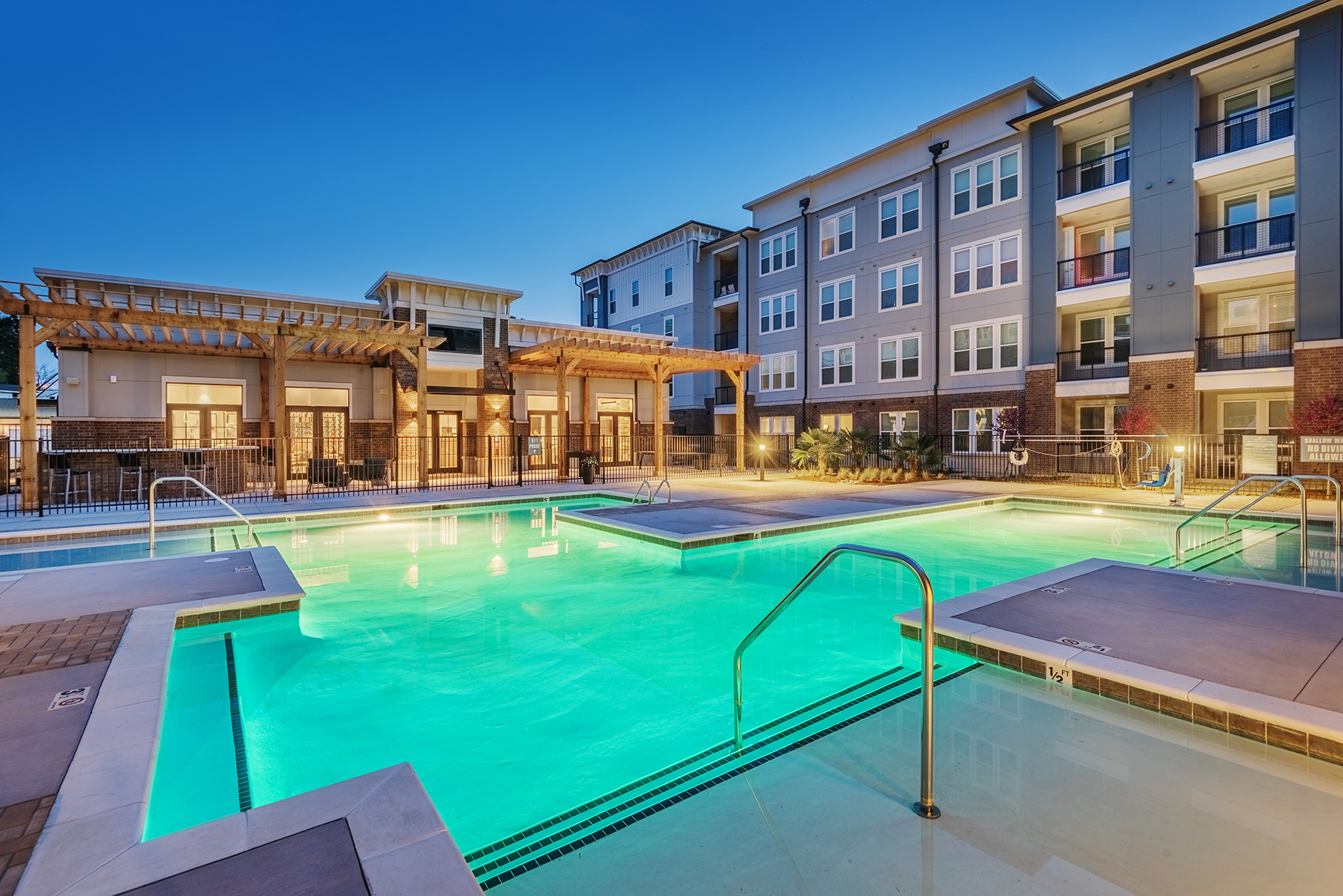 Mosby University City The Multifamily Advisory Group at Cushman